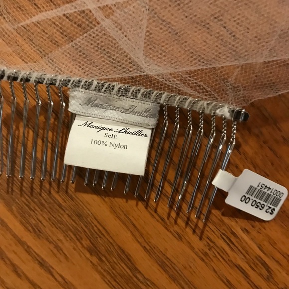 Monique Lhuillier Cathedral length veil - Picture 6 of 8